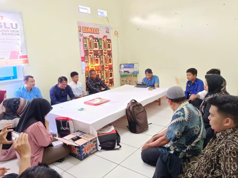 Menyongsong Pemilu 2024, Panwaslucam Kota Bangun laksanakan Pembinaan dan Penguatan Kepada Panwaslu Desa