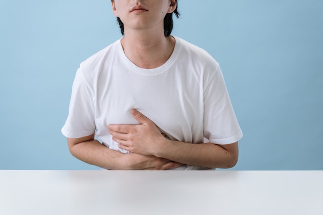Tips Mencegah dan Mengatasi Masalah Asam Lambung Secara Alami