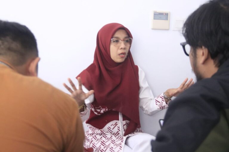 Hasil Survei Kebanyakan Dipakai Mengemas Paslon
