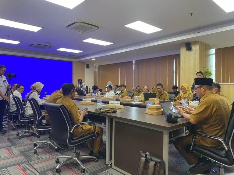 Pembongkaran Jembatan Besi di Kukar, Dihentikan Sementara Dari Hasil Rapat Dinas PU