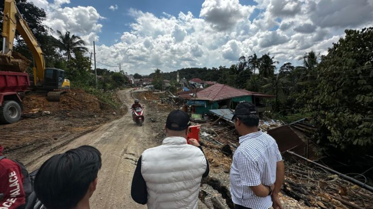 DPRD Kaltim Desak Percepatan Perbaikan Jalan Amblas di KM 28 Batuah