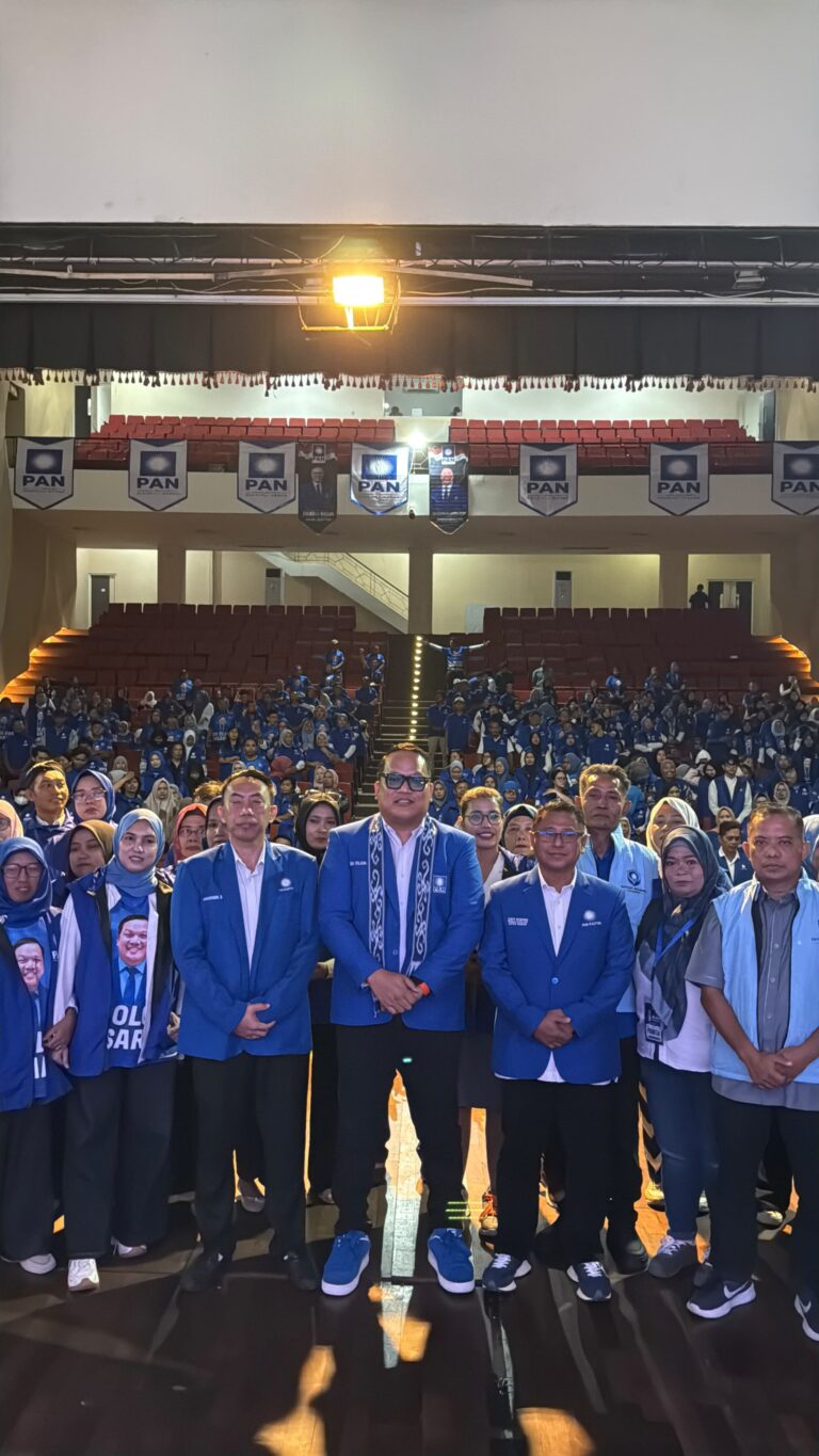 Mantapkan Konsolidasi Edi Oloan Lantik Relawan